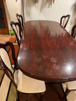 Mahogany Italian Style Table with 6 Chairs and a Leaf