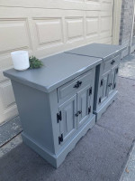 Ethan Allen Furniture 2 Pc Matching Nightstand/Side Table Set