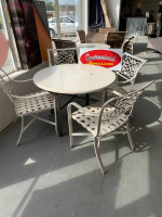 GSGV--USED PATIO TABLE WITH 4 CHAIRS