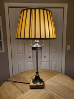 Table lamp
