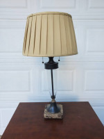 Table lamp