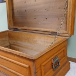 TRUNK/COFFEE TABLE