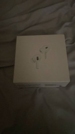 quick Airpods come get quick