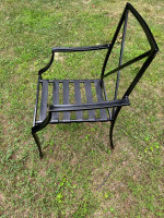 Beautiful Metal Patio Set Large Table and 6 Chairs **