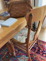 OAK TABLE WITH CHAIRS