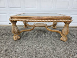 Coffee / cocktail table