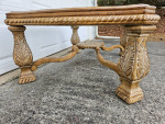 Coffee / cocktail table