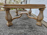 Coffee / cocktail table