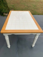 Dining / Breakfast Room Table