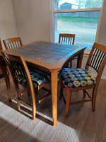 Counter Height Table and Chairs