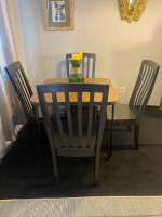 Dining room table & 4 chairs