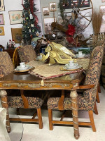 Beautiful wood table wleaf, & barley, twist, legs, gold accents, paired with 4 f