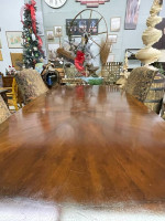 Beautiful wood table wleaf, & barley, twist, legs, gold accents, paired with 4 f