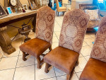 set of Universal furniture dining table Chairs