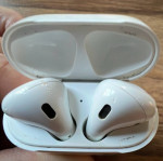 AirPods - 1st Generation (Left Needs New Battery)