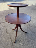 Round end table /Plant stand