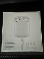 Airpods W/ Charging Case