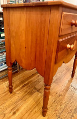 LEXINGTON FURNITURE Bedside Table