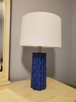 2 table lamps