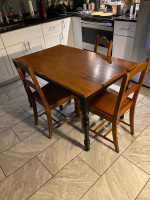 Dining table and 3 chairs