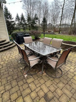 Patio Table with 6 swivel Chairs