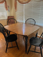 Ethan Allen Drop Leaf Kitchen Table w/ 4 Chairs