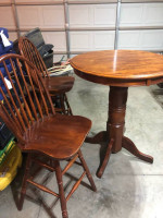 Pub table 2 chairs