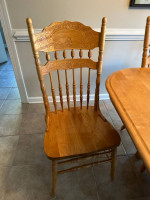 Beautiful Solid Wood Kitchen Table Set: Table with 2 Leafs & 6 Chairs