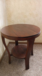 Beautiful Mahogany Rich Tone Wood Table 23"W X 24"H See Our Other Grea