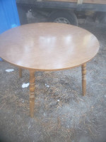Round dining Table