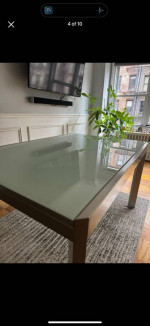 deal: Italian Expandable Glass Dining Table: Jensen Lewis Made by BoTempi see de