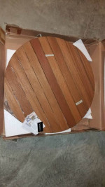 Safavieh Cloverdale Outdoor Patio Round Table - Natural
