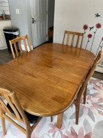 Beautiful Teak Dining Table & Chairs
