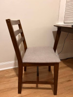Dinner table and 4 chairs