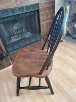 Hard Wood Dining Room Table & Chair Set