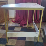 Corner desk / Triangle table