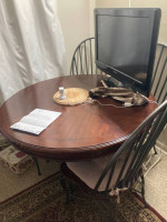 Table & Chairs