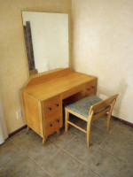 Dresser table