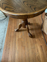 Solid Oak Pedestal Table