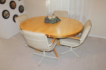 we're moving and selling this kitchen or dinette table and 6 chairs