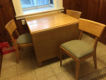 Heywood Wakefield dining room table w/ 6 chairs