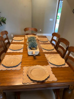 Dining table set & Hutch