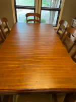Dining table set & Hutch