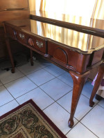 Beautiful desk/hallway Table/console