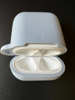 Apple AirPods Charging Case with Cover