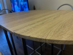 Kitchen table set with 4 stools. And 2 leafs - can drive to you