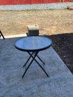 End table/patio furniture