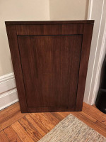Corner accent table