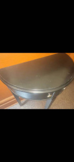 End table / night stand / entry table - can deliver