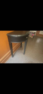 End table / night stand / entry table - can deliver